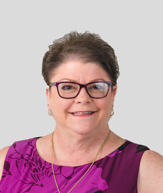 Cindy Raymond - remax cayman islands